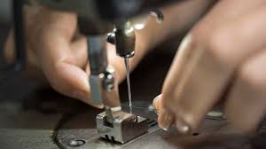 thread a sewing machine