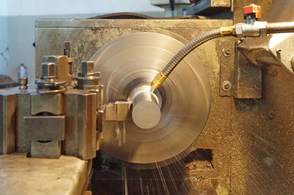 What Is A Lathe Machine & How Does It Work