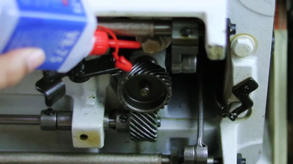 How to Oil a Sewing Machine with Simple Steps